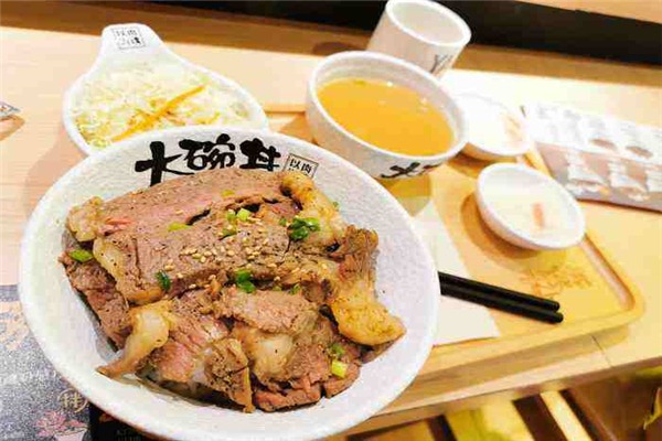 大碗丼燒肉飯加盟