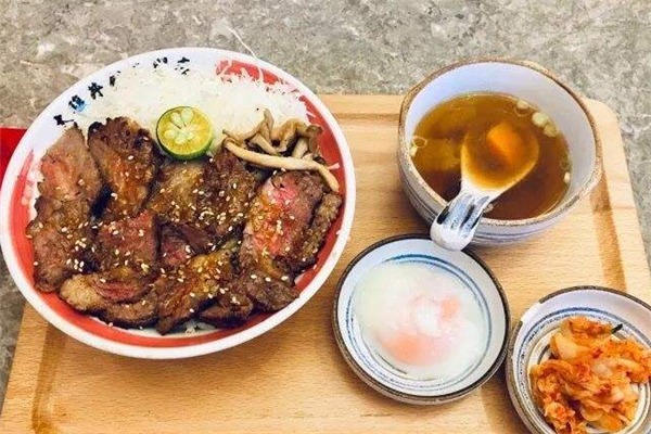 大馥燒肉丼飯加盟