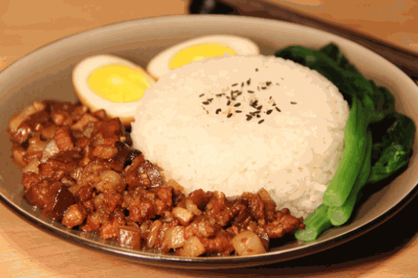 牛魔王鹵肉飯