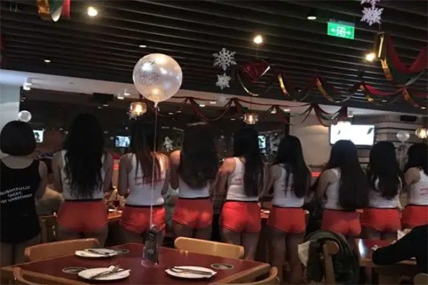 hooters貓頭鷹餐廳加盟