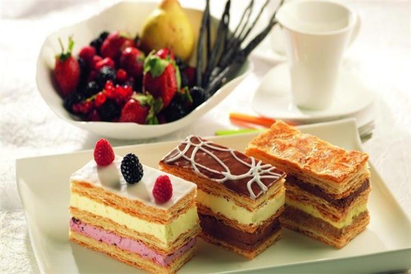 Fleur Bakery?；ㄆ蜂伜姹杭用?></li>
                                    <li><img src=