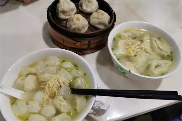 小挑餛飩