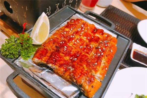 魚四季日本料理