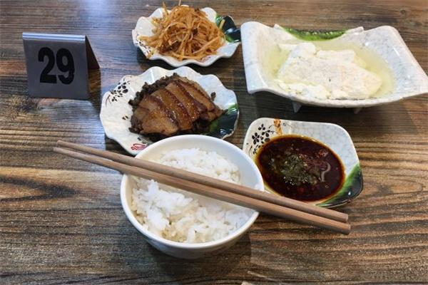 邱艷豆花飯