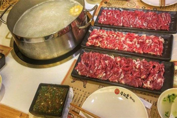 牛記皇鮮牛記牛肉火鍋加盟