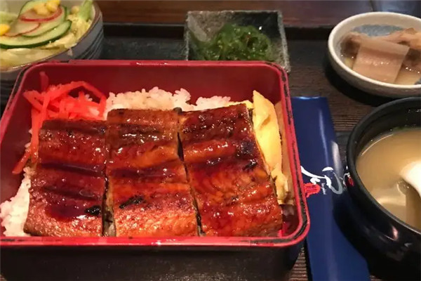 宏燒鳥居酒屋加盟