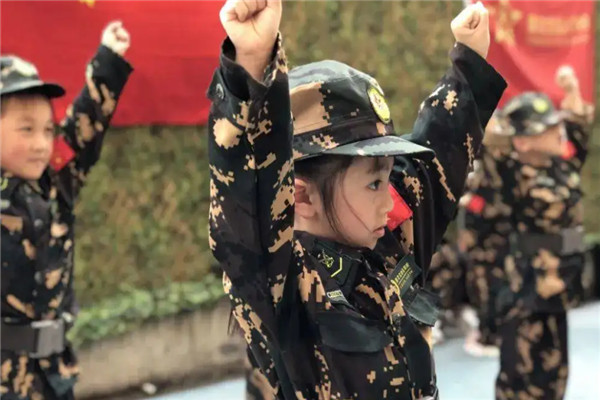 童軍連幼兒軍警加盟