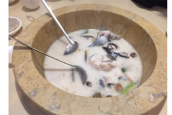 魚上鮮蒸汽石鍋魚加盟