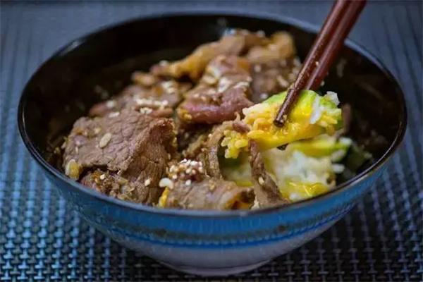 丼島の日式燒肉飯加盟