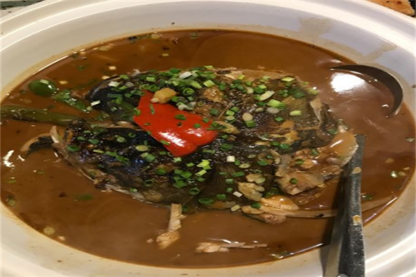 鐵飯碗魚(yú)頭泡飯加盟