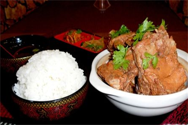 天香排骨米飯