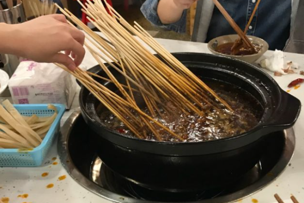 饞食聚串串加盟