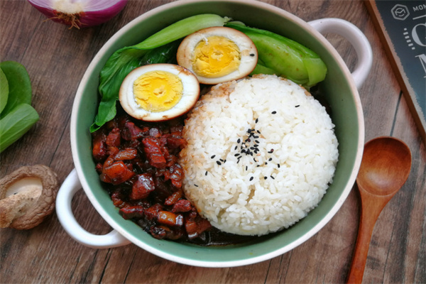 伙柴臺灣鹵肉飯