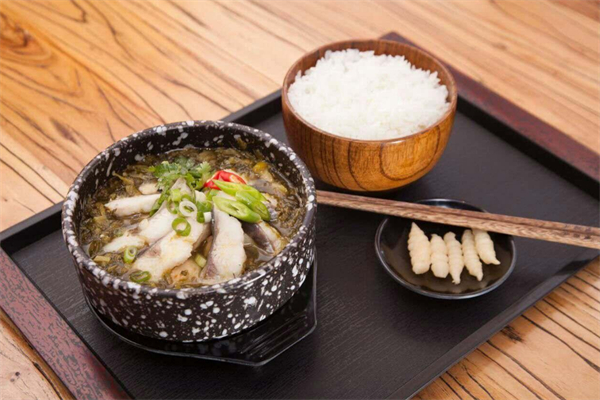 酸小哥石鍋酸菜魚米飯